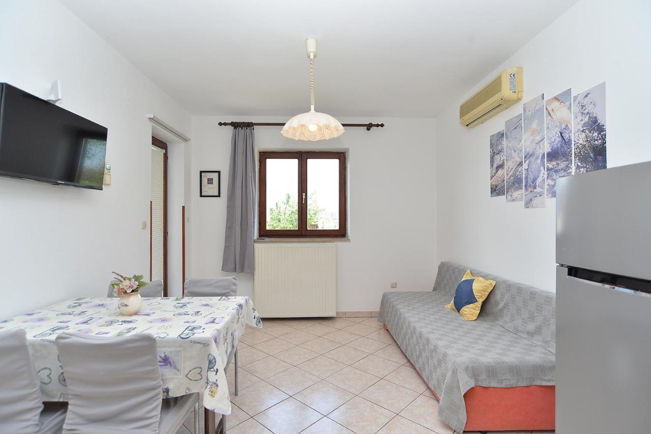 Apartments Lavanda 108 Fazana Bagian luar foto