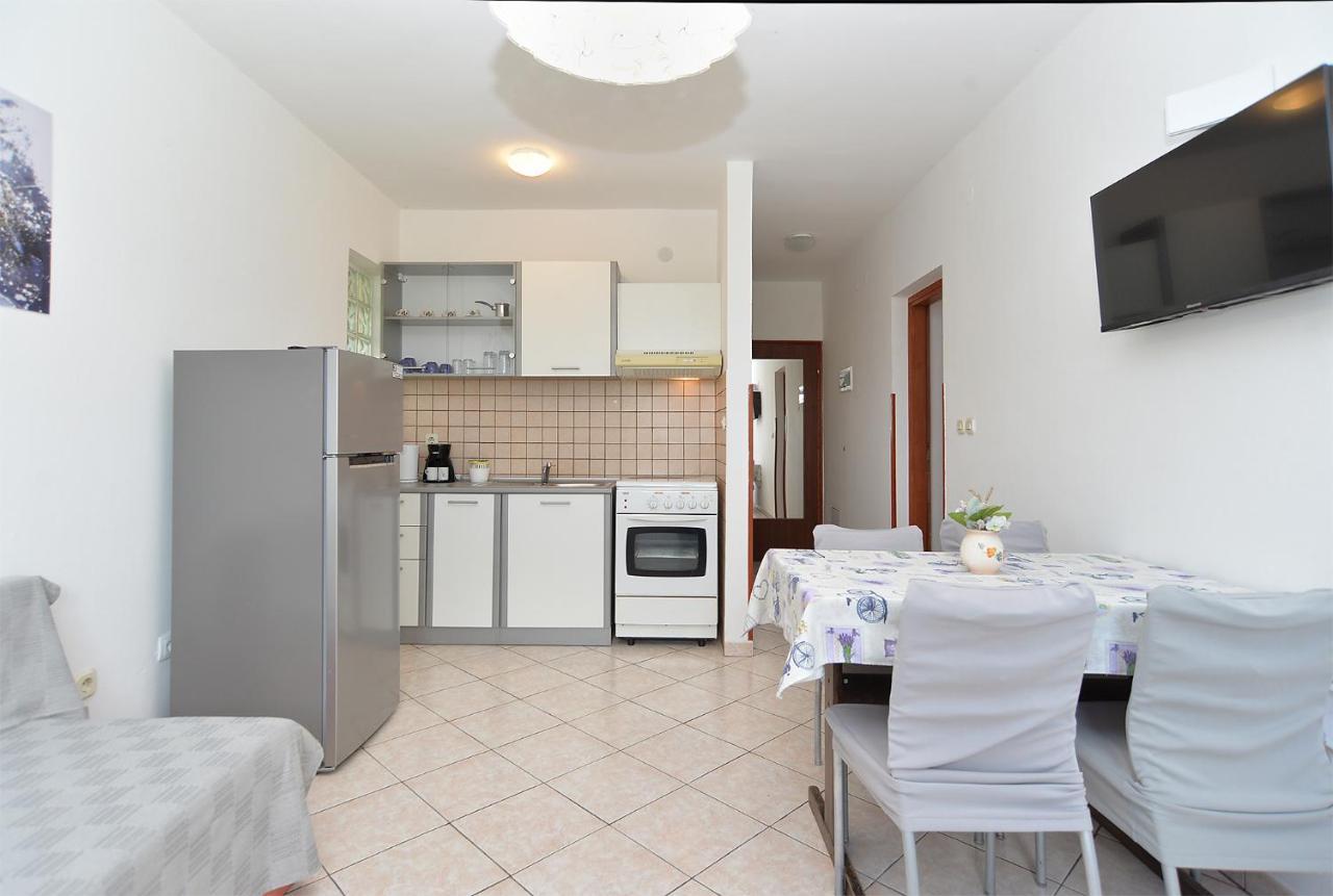 Apartments Lavanda 108 Fazana Bagian luar foto